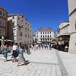 Papalic Palace Daire Split