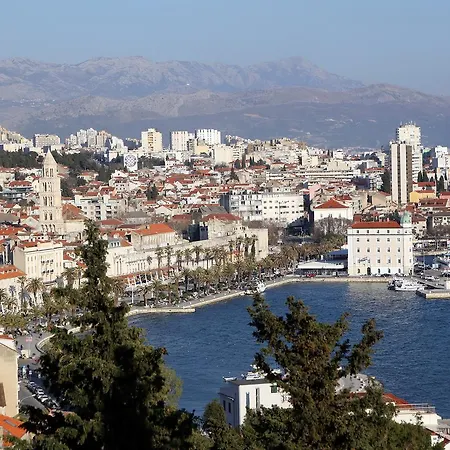 Apartment Papalic Palace *