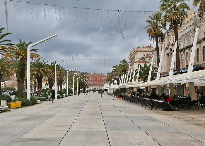 Papalic Palace * Split