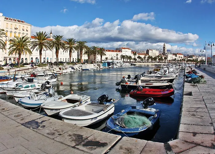 Papalic Palace * Split