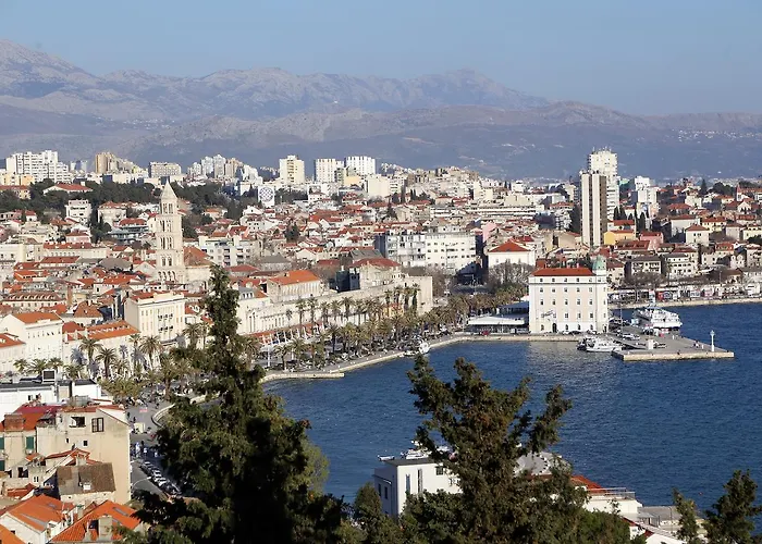 Appartement Papalic Palace *